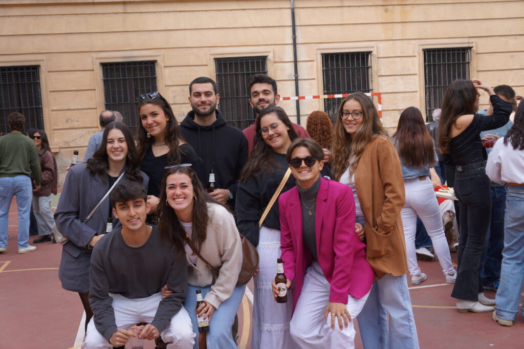 Colegiales tras la comida 2