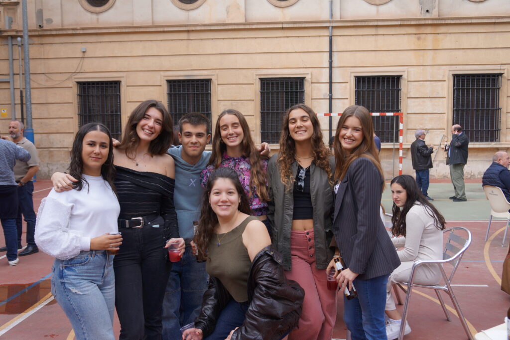 Colegiales tras la comida, 3