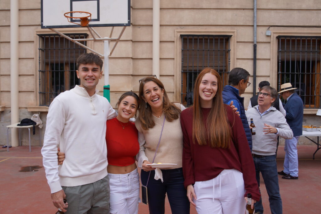 Colegiales tras la comida 3